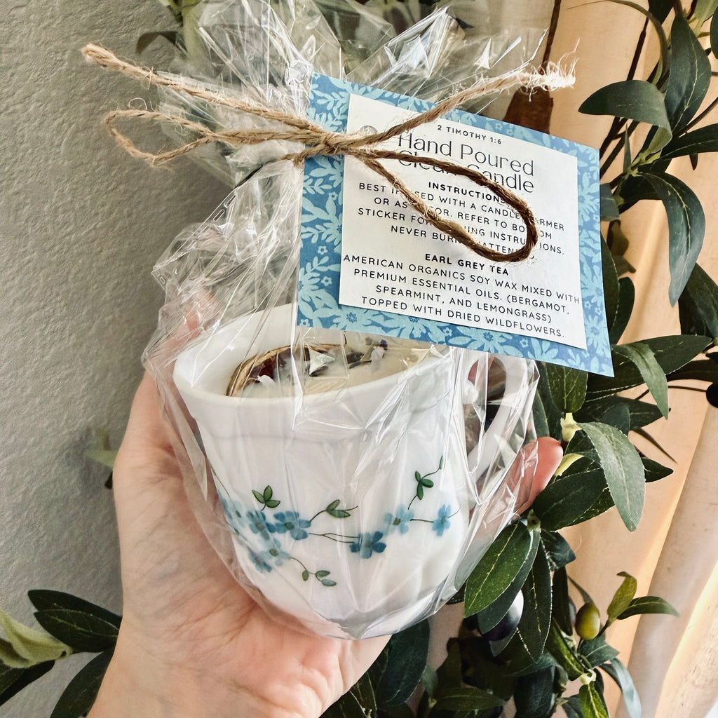 Clean Ingredient Hand Poured Candle in Vintage Blue Flower Tea Cup