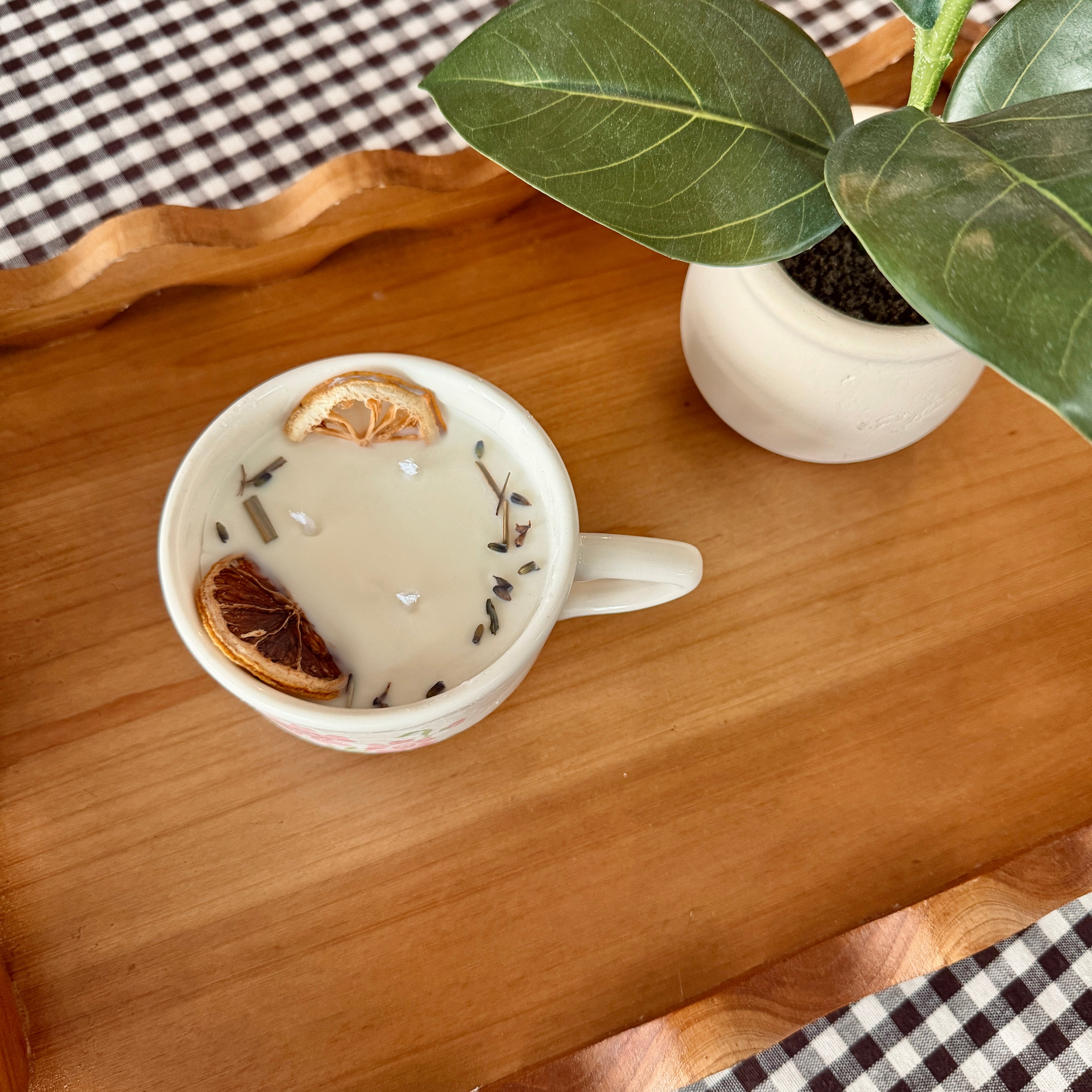 Clean Ingredient Hand Poured Candle in Vintage Flower Mug